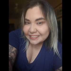 Meet your Posher, Eva